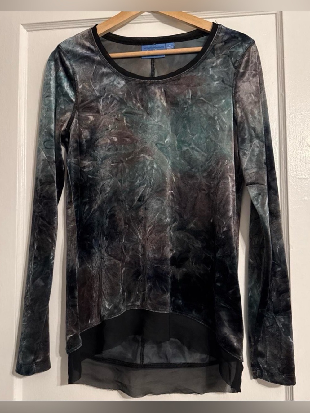 Vera Wang Black Velvet Burnout Long-Sleeve Top size M